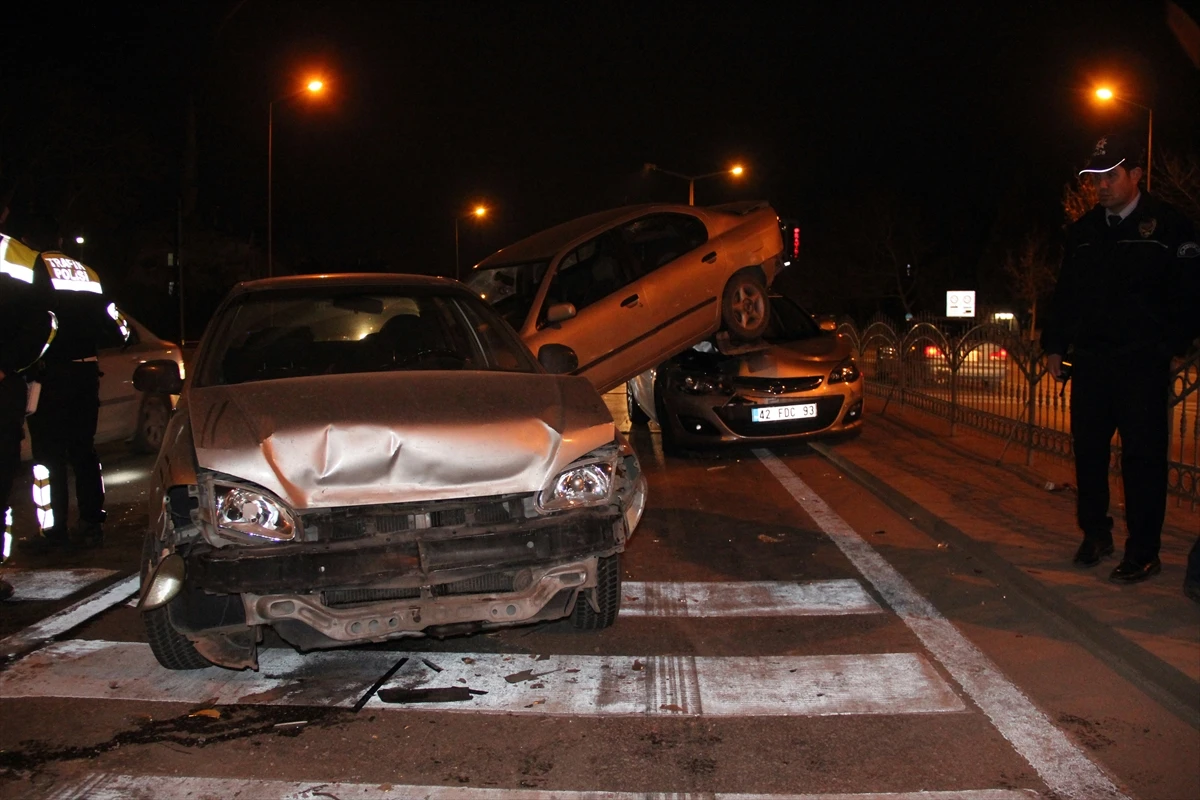 Konya'da zincirleme trafik kazası: 2 yaralı